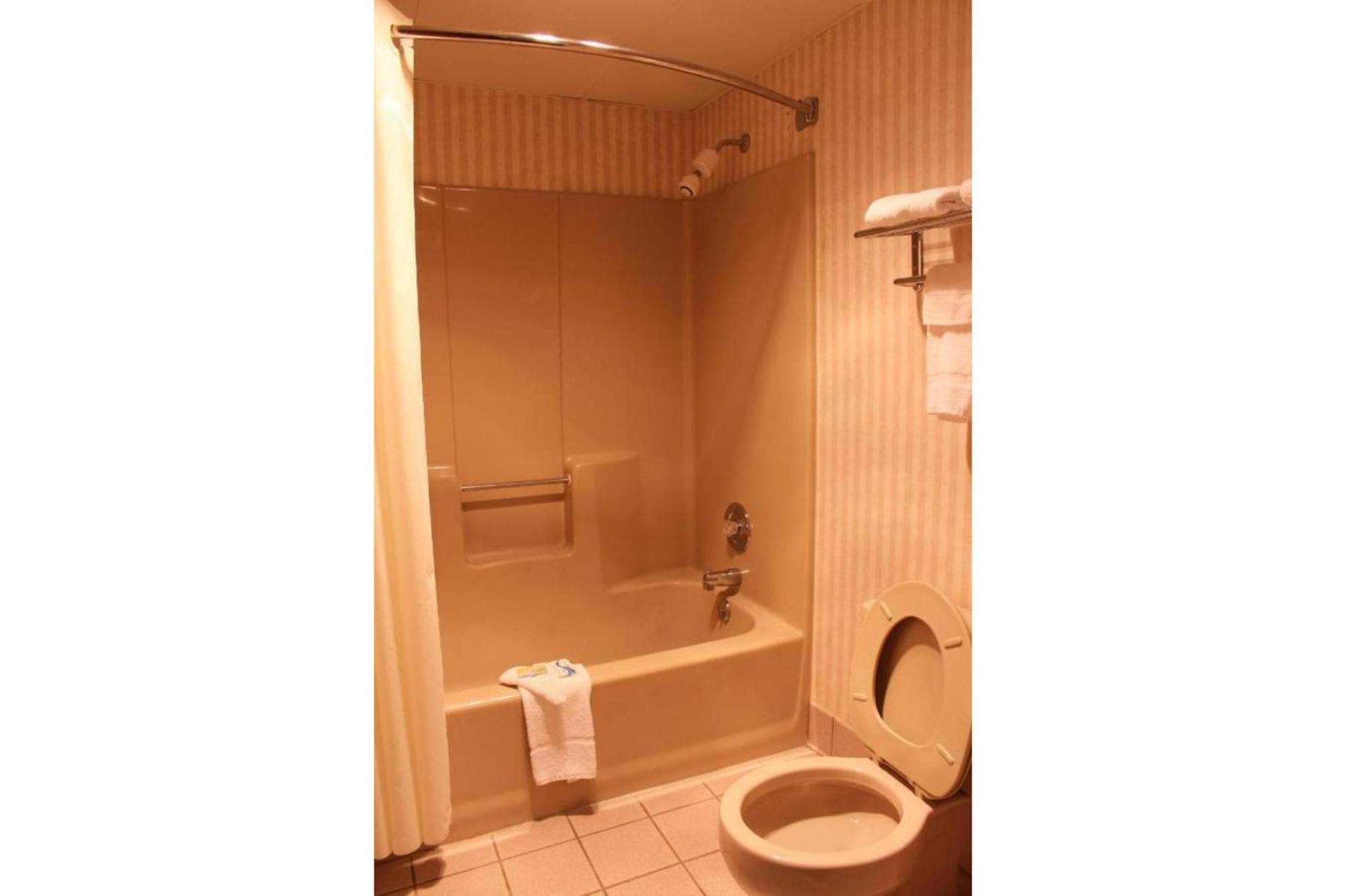 Relax Inn By Oyo Greeneville Near Hwy Us-321 Extérieur photo